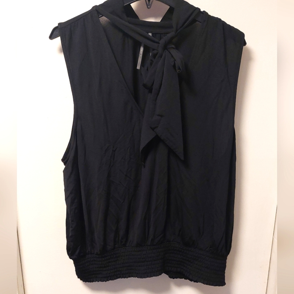 NWT ANTHROPOLOGIE Black Sleeveless Smocked Waist V-neck Blouse